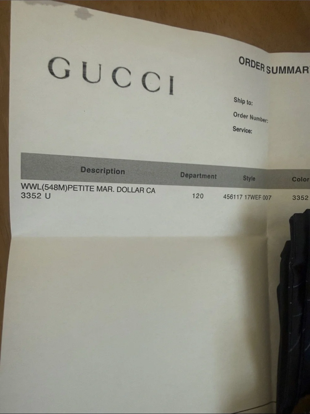 Gucci Green Pebbled Leather Zip Wallet with GG Logo w/ authentication + dust bag